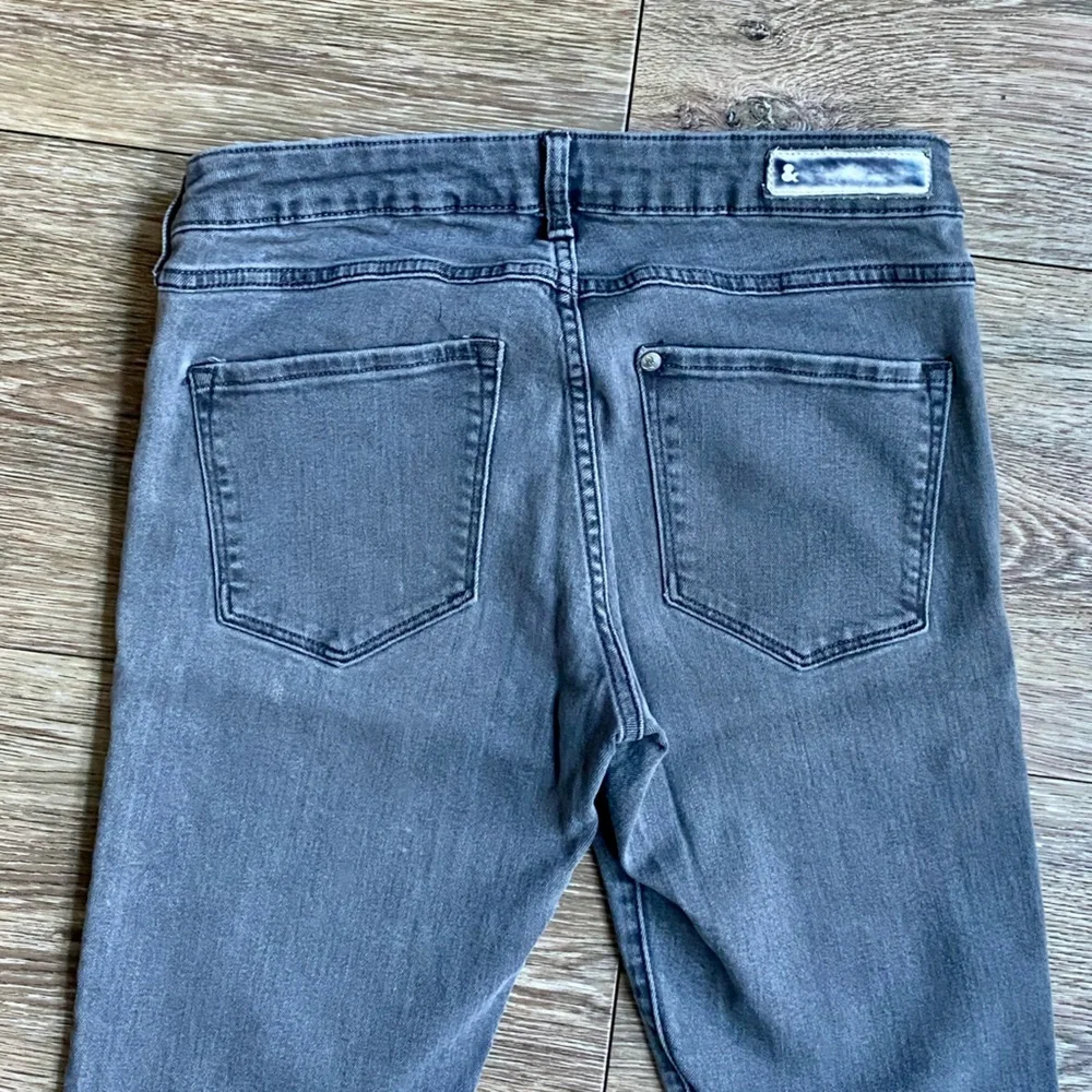 & Denim Super Skinny Low Waist Jeans Grey Size 28/30 - Picture 3 of 9
